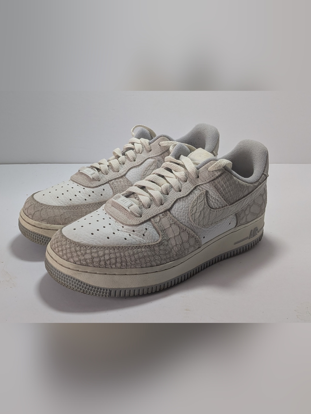 Nike Air Force 1 Low '07 White Python Women’s Size 9 Snake Skin DX2678-100 - Picture 2 of 5